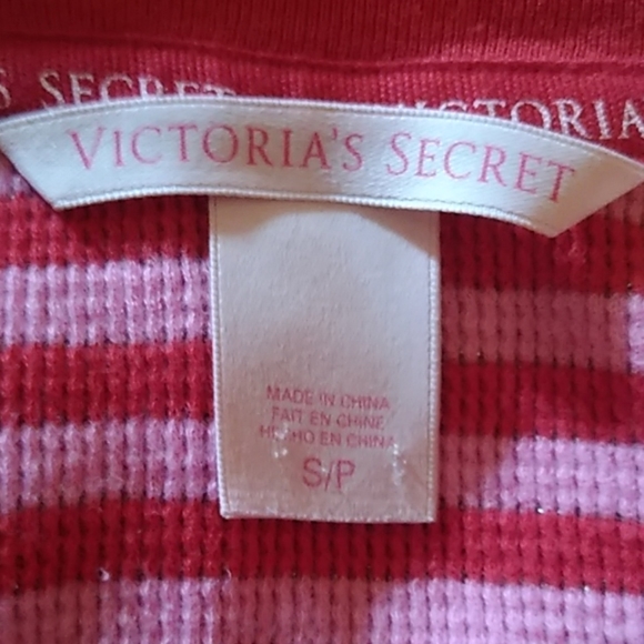 Victoria's Secret Long sleeve red and pink shirt - Picture 4 of 4